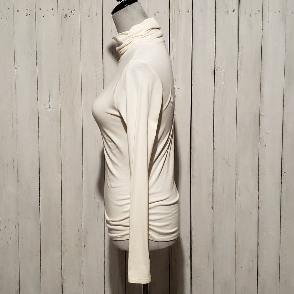 Coldwater Creek XS Turtleneck Top Cream Ruched Minimalist Casual Preppy Academia - Picture 3 of 7